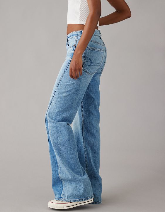 AE Strigid Low-Rise Baggy Flare Jean Loose Flare Jeans, Y2k Jeans Flared, Low Rise Jeans Style, Casual Flare Jeans With Loosely Fitted Hips, Trendy High Rise Cotton Flares, Trendy Flare Jeans With Relaxed Fit, Trendy Relaxed Fit Flare Jeans, Trendy Straight Leg Flares, Trendy Flared Relaxed Fit Jeans