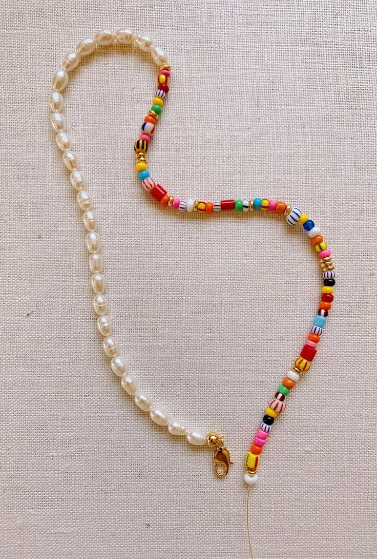 Summer Beaded Necklace Diy, Fun Necklaces To Make, Necklace Making Ideas Inspiration, Make Beaded Necklace, How To Bead Necklace, Anthropologie Beaded Necklace, Diy Necklace Inspiration, How To Make A Bead Necklace, Homemade Necklaces Diy