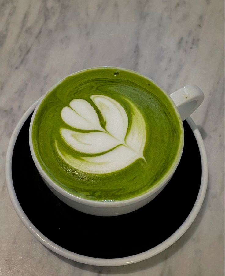 Matcha latte, cafe, cup, tea cup, coffee, brunch, latte art Matcha Drink Recipes, Matcha Tea Latte, Matcha Cafe, Matcha Green Tea Latte, Matcha Ice Cream, Matcha Drink, Green Tea Latte, Cafe Cup, Bad Behavior