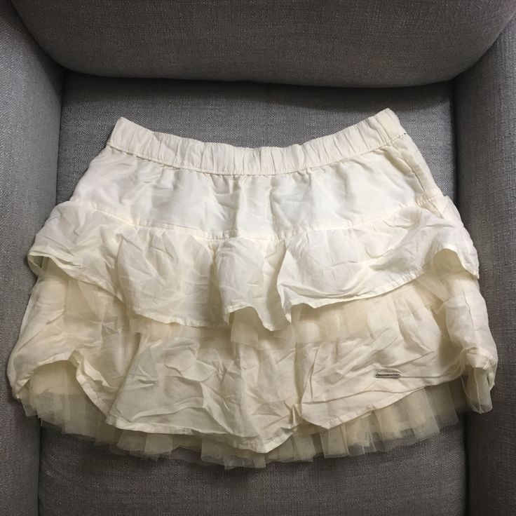 Size Medium. Nwot. Cute Ruffed Skirt. Fit Board, Fit Board Workouts, White Cream, Abercrombie Fitch, Color White, Dress Up, Map, Mini Dress, Size Medium