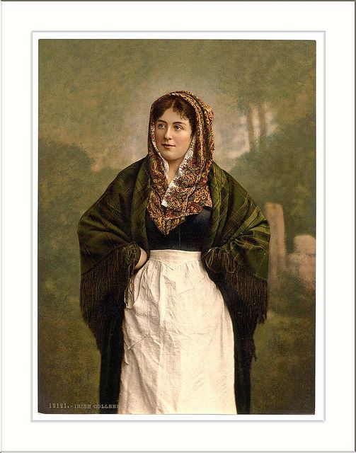 Irish Colleen Traditional Irish Clothing, 1800s Womens Fashion, Irish Costumes, Irish Dress, Celtic Clothing, Irish Clothing, Blithe Spirit, Irish Fashion, Irish Women