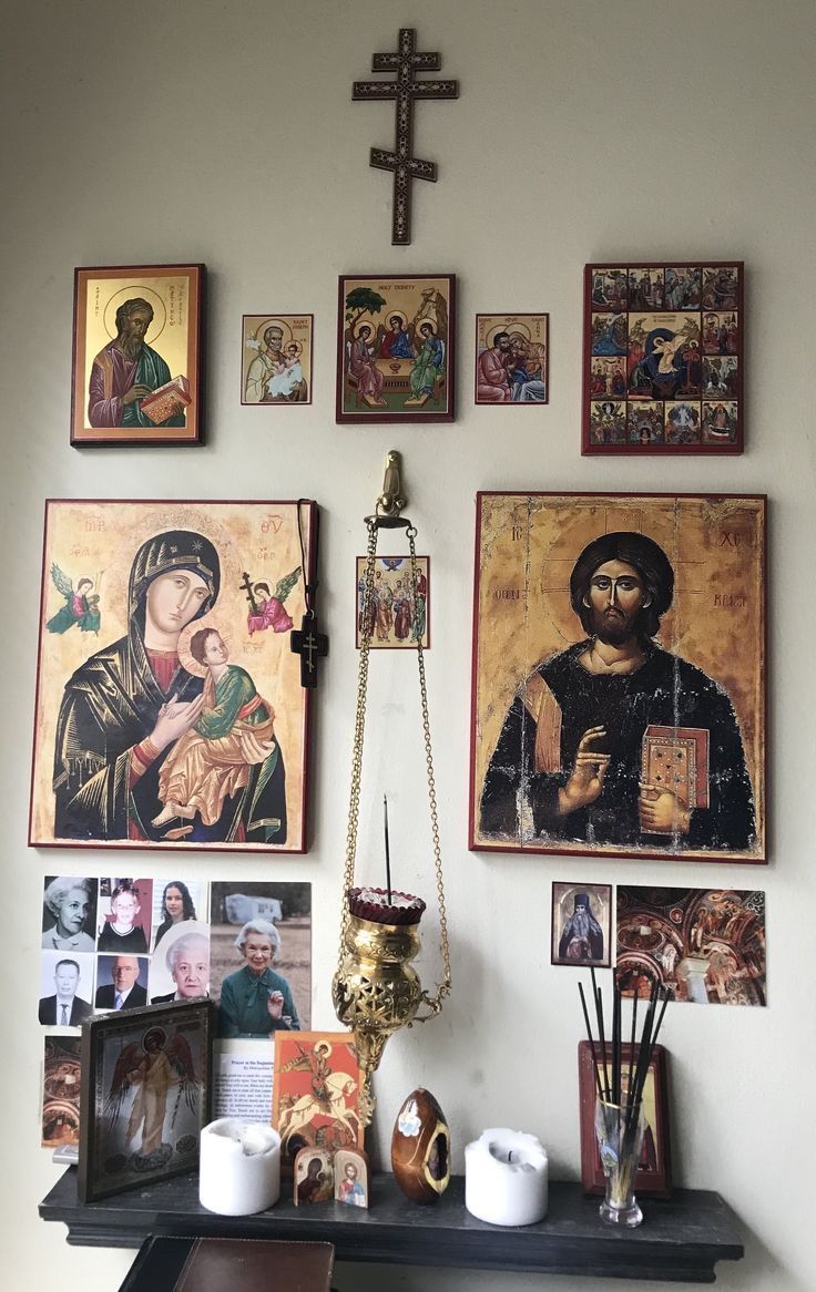 Orthodox Christian Icon Corner, Orthodox Christian Home, Icon Corner Ideas, Prayer Corner Orthodox Christian, Orthodox Home Altar, Orthodox Icon Corner, Christian Altar Ideas For Home, Catholic Home Altar Ideas, Orthodox Prayer Corner