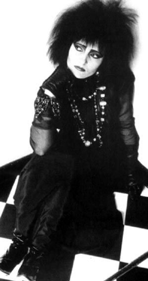 Siouxsie Sioux Souixie Sue, Siouxsie Sioux 80s, 80s Goth Fashion, Gothic Icon, Traditional Goth, New Wave Music, Siouxsie Sioux, Goth Bands, Goth Music