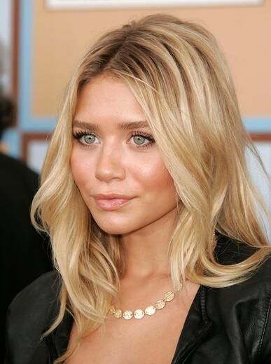 Ashley Olsen Blonde Hair, Mary Kate And Ashley Makeup, Mary Kate And Ashley Olsen Makeup, Ashley Olsen Makeup, Olsen Makeup, Ashley Olsen Hair, Kim Wedding, Natural Makeup Look Tutorial, Glowing Skin Makeup