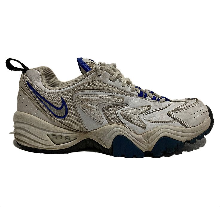 Vintage Nike Air 1998 shoes. Mens (10) Nike Essential Retro, 90s Running Shoes, Funky Shoes Unique, Nike 90s Vintage Track, Y2k Shoes Men, 90s Shoes Sneakers, 90s Nike Shoes, Nike Vintage Sneakers, Gorpcore Shoes