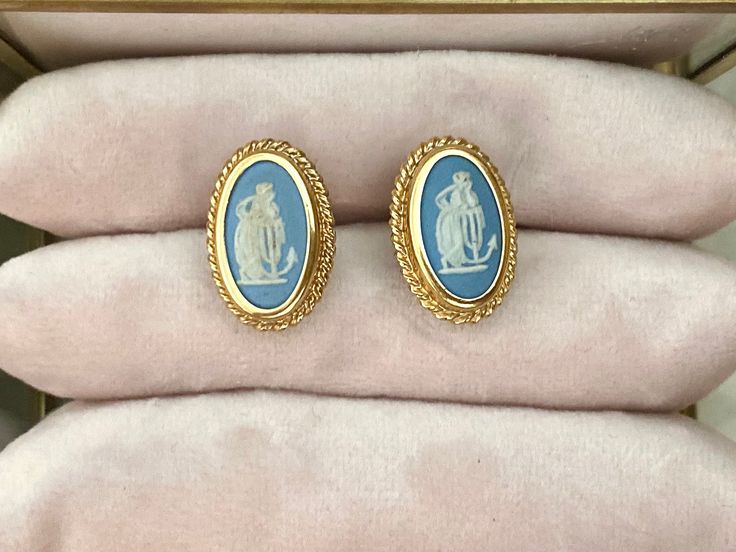 No piercings? No problem! Vintage screw-back cameo earring studs in blue with gold-filled frame. In excellent vintage condition, little to no signs of wear. Earrings will be shipped in a drawstring bag. Optional upgrade to black gift box (as pictured) at an additional cost. Cameo Earring, Cameo Earrings, Vintage Cameo, Earring Studs, Black Gift Boxes, Black Gift, Screw Back Earrings, Earrings Vintage, Vintage Earrings