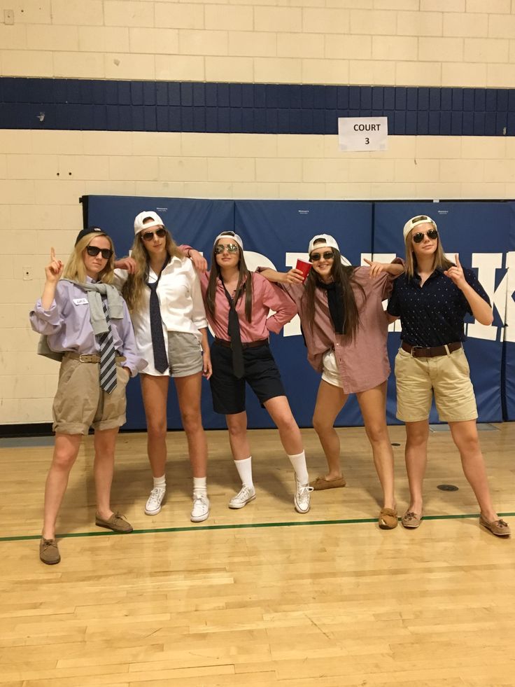 Character Day Spirit Week Highschool, Frat Spirit Day Outfit, Jock Outfit Spirit Week, Frat Outfits Spirit Week, Frat Day Spirit Week, Zoom Day Spirit Week, Squad Day Ideas, Nerds Vs Jocks Spirit Week, Frat Vs Sorority Spirit Week