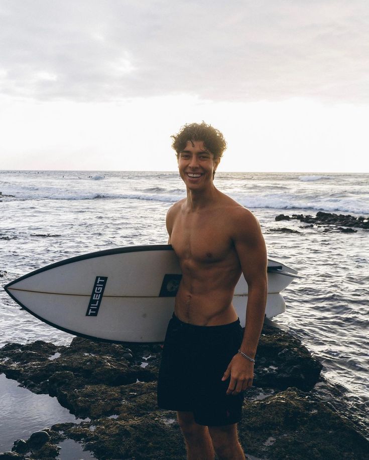 Cute Surfer Boys, Man Surfing, Photo Surf, Surf Boy, Surf Boys, Hot Surfers, Surfer Guys, Feeling Alive, Tenerife Spain