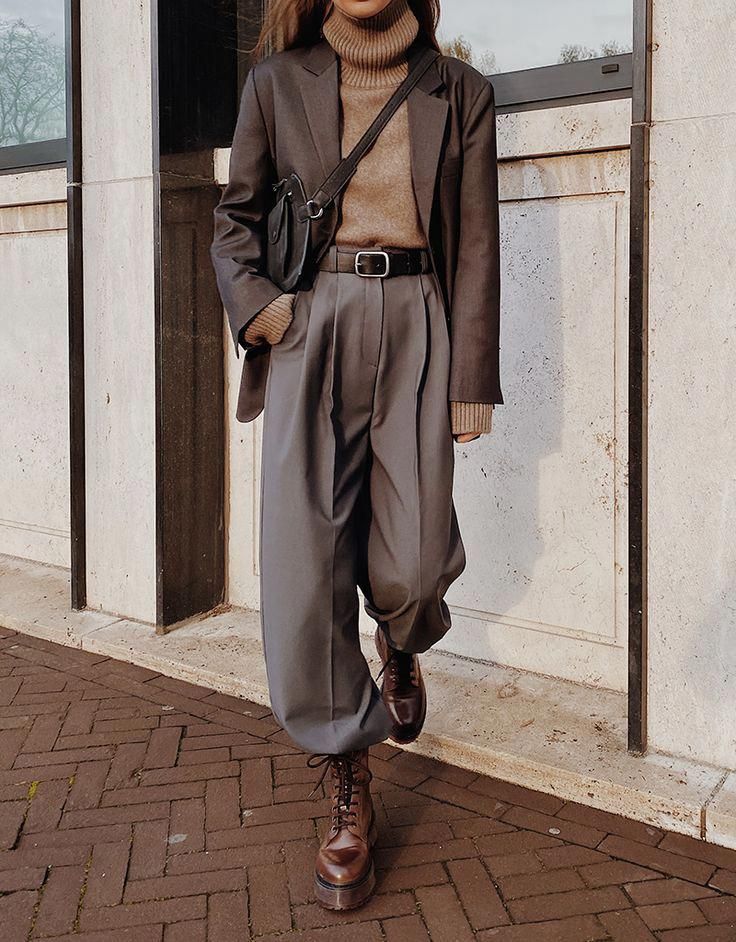 Dark Academia Fashion, Academia Fashion, Looks Street Style, Urban Street Style, Cashmere Turtleneck, Moda Vintage, Mode Inspo, Trend Fashion, Casual Winter Outfits