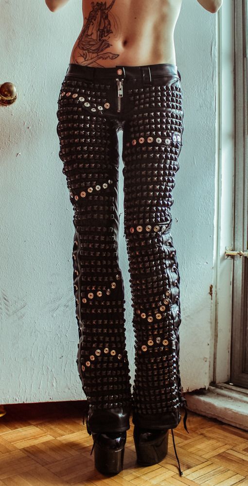 Studded Pants, Gothic Mode, Toxic Vision, Vintage Goth, Metal Clothing, Gothic Rock, Metal Fashion, Belted Pants, Rock Chic