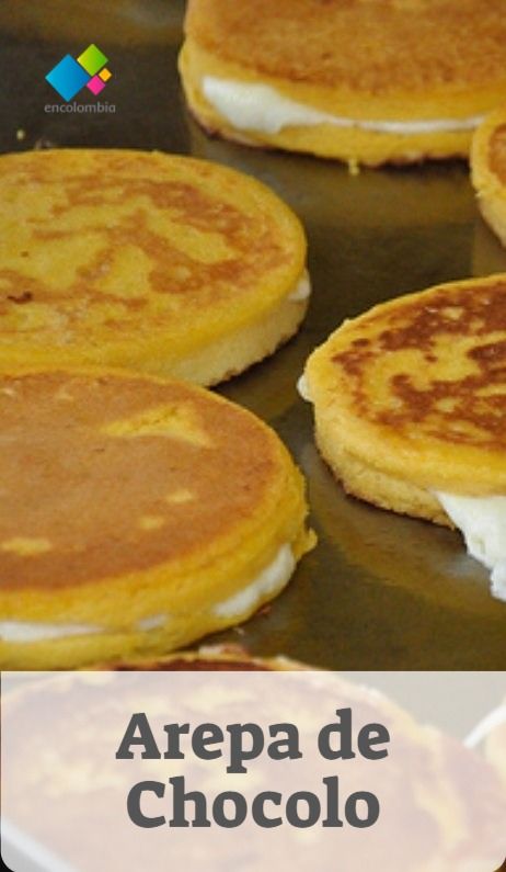 several pancakes on a pan with the words area de chocolo