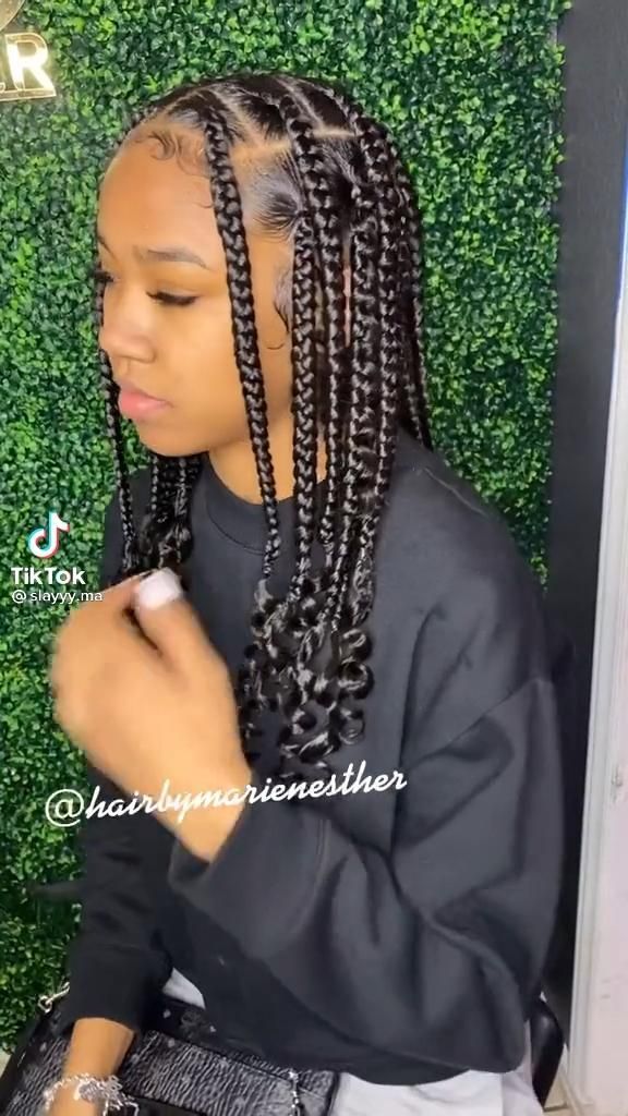 Short Large Boho Knotless Braids, Short Large Knotless Box Braids, Coi Leray Braids With Beads, Coi Leray Braids, Coi Leray, Short Box Braids Hairstyles, Short Box Braids, Big Box Braids Hairstyles, African Hair Braiding Styles