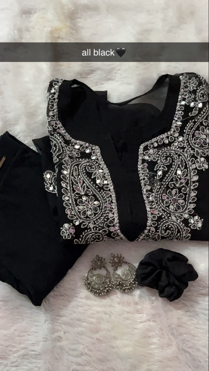 #fashion #aesthetic #kurti #traditional #black #snap #snapchat #outfits #ootd #ootdfashion Desi Outfits Black, Indian Kurtis Aesthetic, Black Chikankari Kurti Aesthetic, Kurti Snapchat, Indian Outfits Kurti, Chinkari Kurti Aesthetic, Black Kurta Aesthetic, Black Desi Aesthetic, Black Desi Outfit