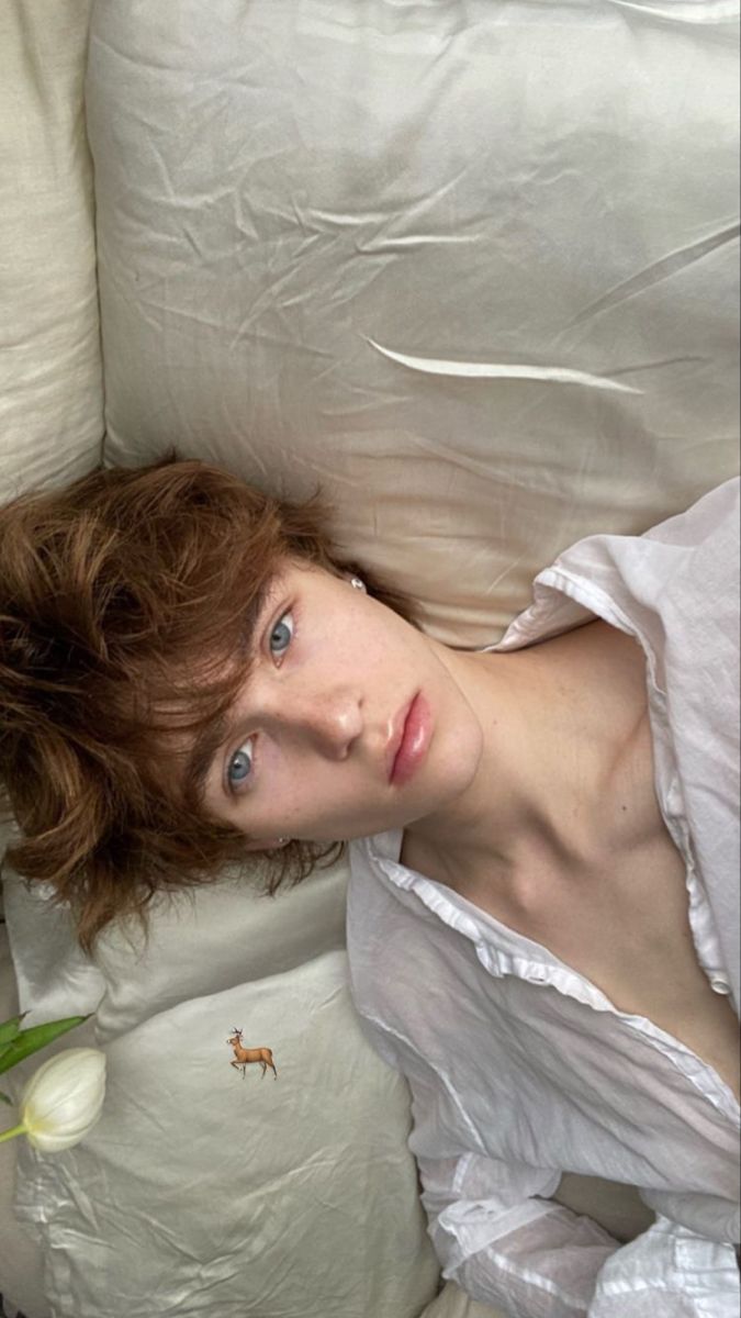 Feminine Men Face Claims, Pretty White Men, Ginger Guy Face Claim, Guys With Feminine Features, Hot Ginger Hair Men, Ginger Man Aesthetic, Ginger Hair Guy, Ginger Hair Character, Cute Ginger Guys