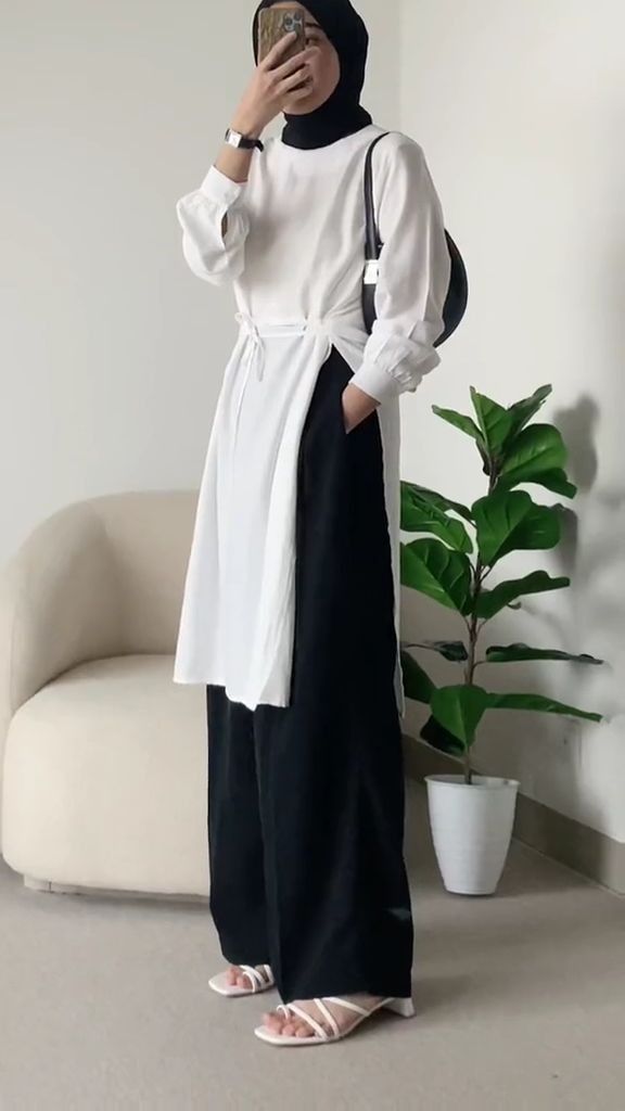 Muslimah Fashion Casual, Rok Outfit, Stile Hijab, Muslim Outfits Casual, Muslim Fashion Hijab Outfits, Hijab Style Casual, Hijabi Fashion Casual, Mode Abaya, Modest Dresses Casual