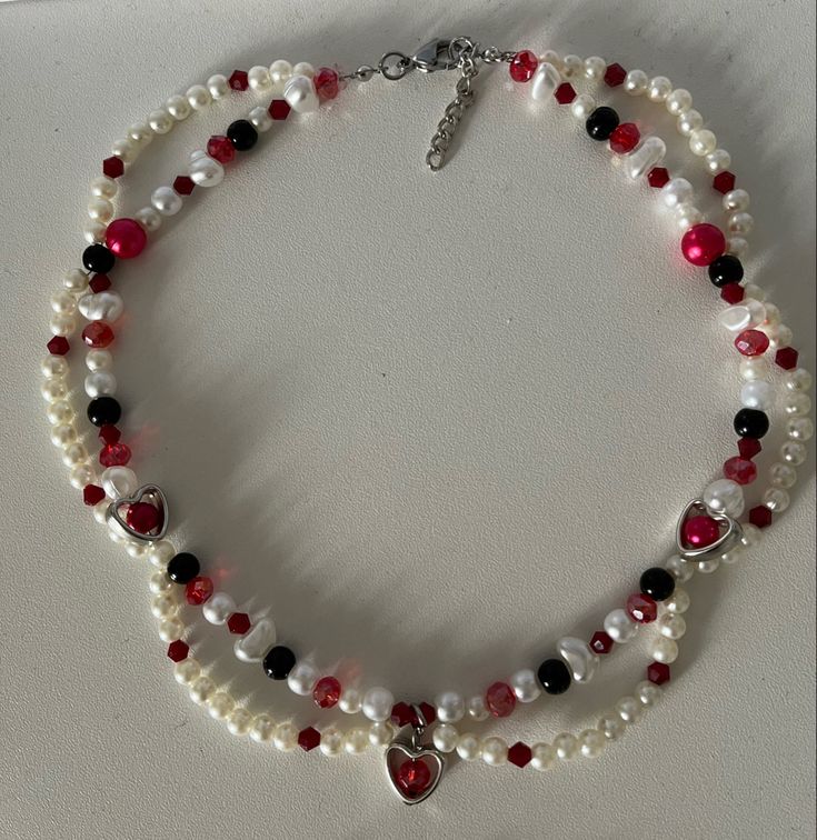 Neckless Ideas Handmade, Necklace Inspo Beads, Homemade Necklace Ideas, Homemade Beaded Bracelets, Colares Aesthetic, Beads Necklace Aesthetic, Handmade Neckless, Pulseras Aesthetic, Homemade Necklace