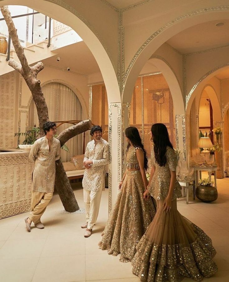 Wedding Fits Indian, Aesthetic Wedding Dress Indian, Aesthetic Wedding Indian, Dream Indian Wedding, Indian Core Aesthetic, Indian Aesthetic Wedding, Desi Outfits Aesthetic, Indian Wedding Mood Board, Indian Outfits Aesthetic