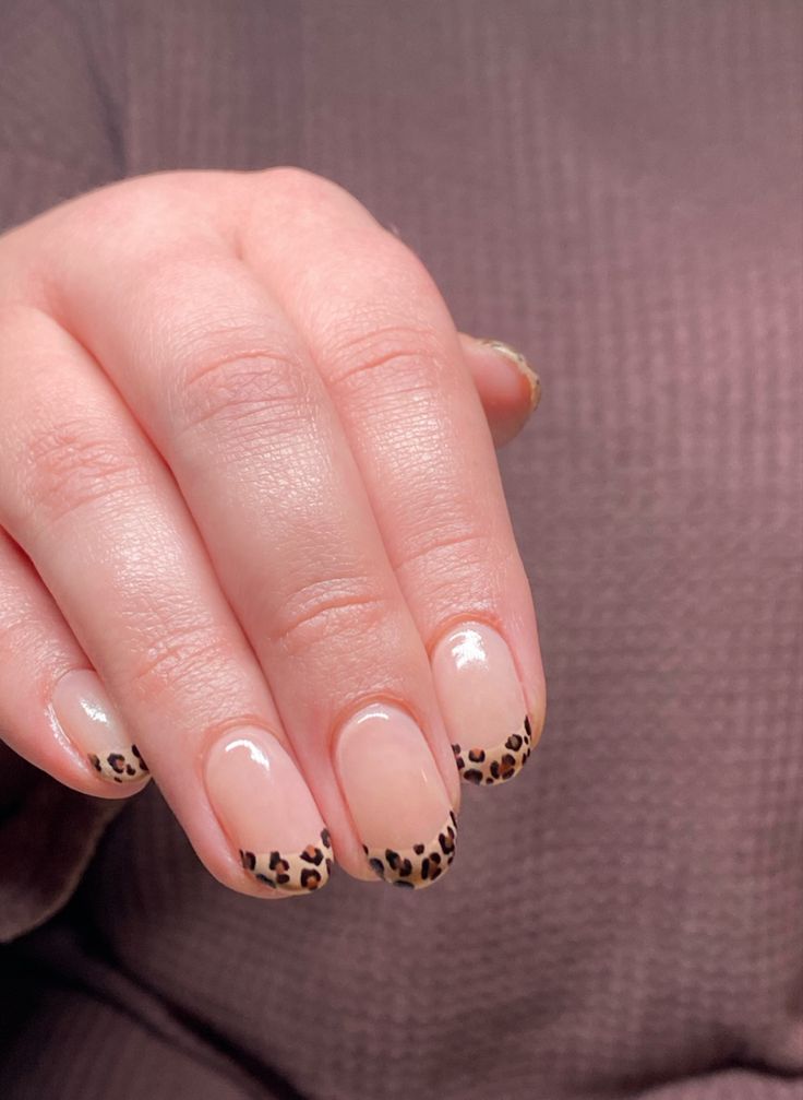 #nails #nailideas #shortnails #cheetahnails #frenchtip #funnails #gelnails How To Make Leopard Print Nails, Leopard Print Short Nails, Cheetah Short Nails, Leopard Short Nails, Short Nails Leopard, Short Leopard Print Nails, Cheetah Nails French Tip, Cheetah Print Nails Short, Cheetah Nails Short