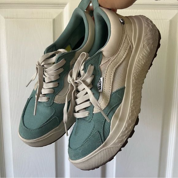 vans ultrarange neo vr3 Vans Ultrarange Outfit, Vans Ultrarange, Workout Shoes, Vans Shoes, Pinterest Likes, Off White, Turquoise, Closet