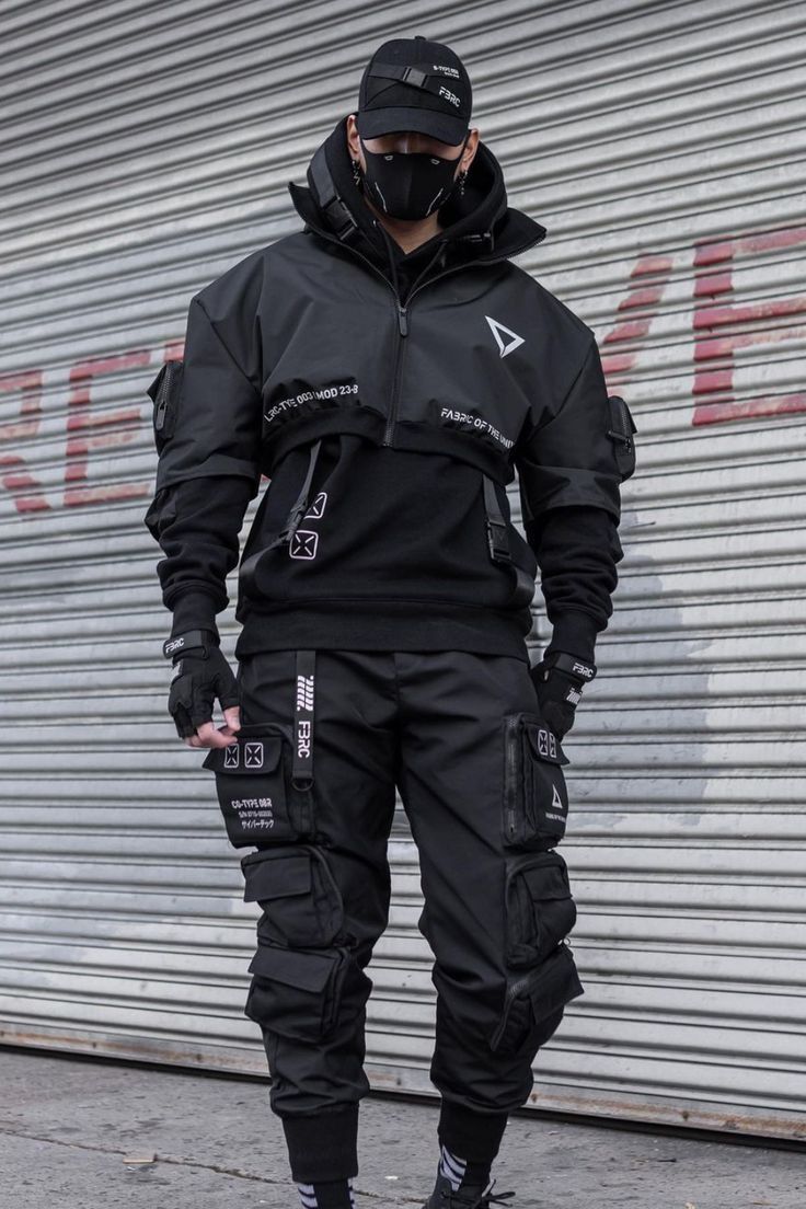 Cybertech Fashion, Cyberpunk Outfit Male, Assassin Clothing, Women Techwear, Techwear Shoes, Mens Techwear, Techwear Men, Cyberpunk Streetwear, Black Techwear