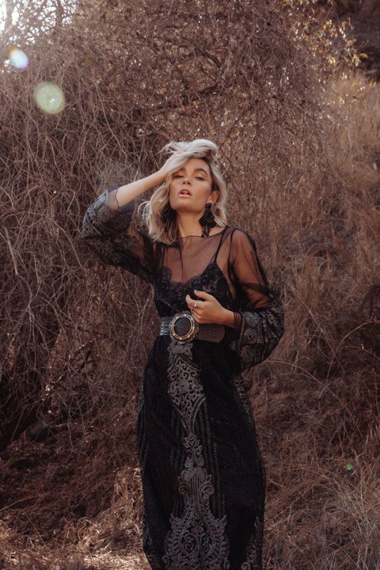 Boho Sheek, Western Goth, Boho Photoshoot, Boho Festival Outfit, Floral Tulle Dress, Boho Witch, Etsy Photography, Bohemian Grunge, Bohemian Diesel