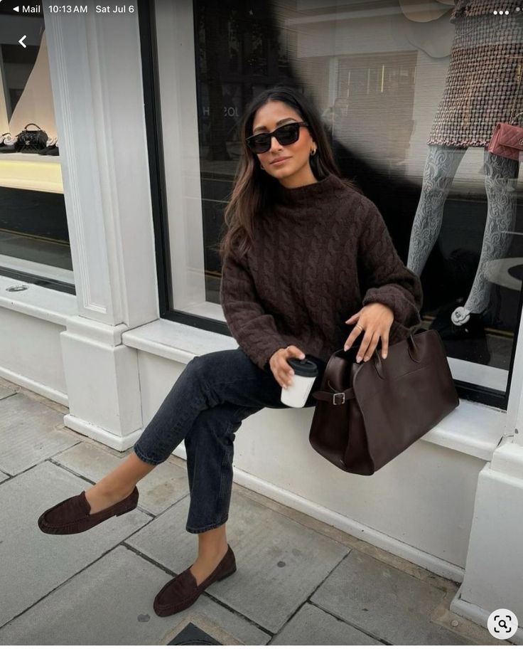 Tods Loafers Women Outfit, Brown Loafers Outfit, Brown Loafers Outfit Women, Knit Sweater Outfit, Money Outfit, Perfect Fall Outfit, Mom Fashion, Corporate Outfits, Ladies Turtleneck Sweaters