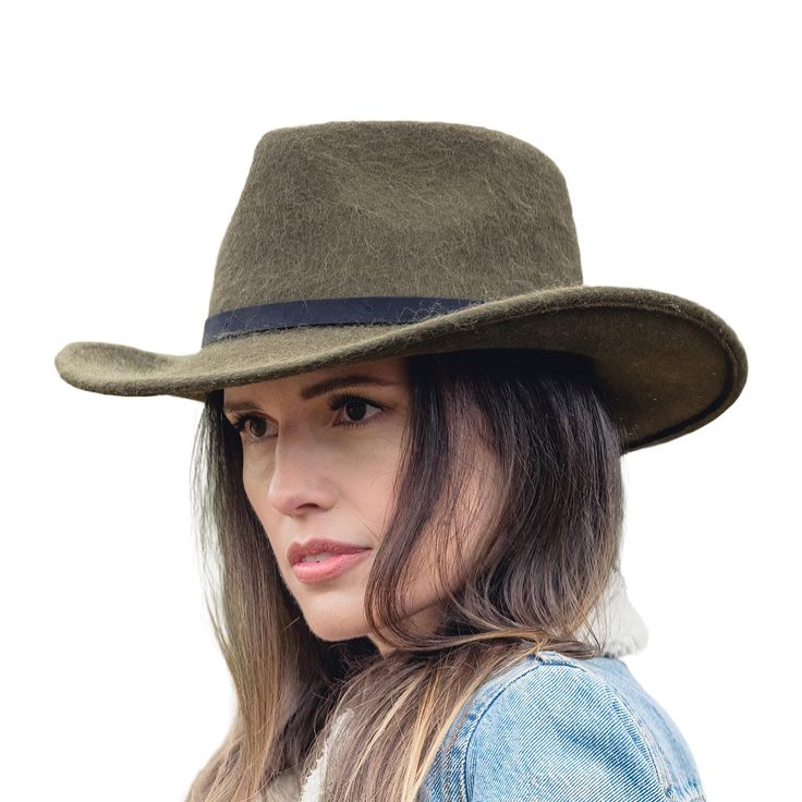 PRICES MAY VARY. Enjoy your everyday look with the Melbourne Alpaca and Wool felt womens hat or mens hat crushable, an embodiment of timeless class blended seamlessly with practicality for the modern adventurer With a tear drop design, crowned with a commanding 4” (10 cm) height and featuring a 3” (7.5 cm) brim, ensures you're noticed for your bold style. Excellent insulating properties for cold weather, impressive warmth, and exceptional durability Offers exceptional comfort of the Alpaca and w Fall Hats For Women Outfits, Fall Hats For Women, Fall Outfits With Hats, Fedora Hats For Women, Womens Hats, Mens Hat, Fedora Hat Women, Womens Hat, Hats Women