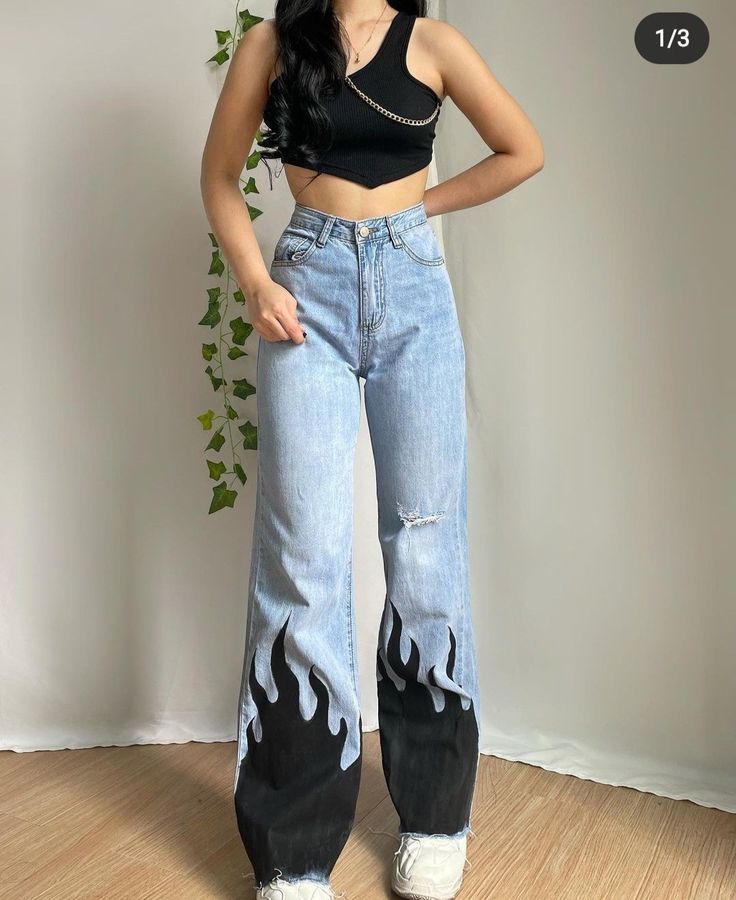 Diy Jean Painting Ideas, Jeans Diy Aesthetic, Denim Jeans Painting Ideas, Pant Painting Ideas, Jeans Painting Ideas Aesthetic, Denim Painting Jeans, Painting On Pants Ideas, Jeans Painting Ideas, Painting Pants