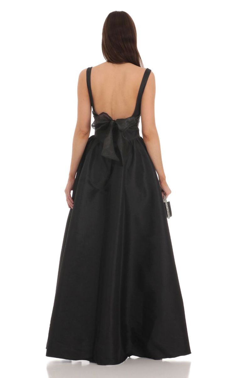 Back Bow Gown in Black Long Winter Dresses, Bow Gown, Formal Ideas, Winter Formal Dresses, Lucy In The Sky, Black Dress Formal, Black Tie Dress, Prom Dress Inspiration, Black Bridesmaid Dresses