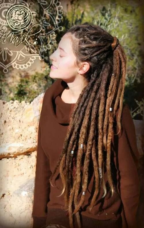 long brunette dreads Viking Dreads, Dread Inspiration, White Girl Dreads, Dread Hair, Dread Head, Natural Dreads, Dreadlock Style, Long Brunette, Dread Hairstyles