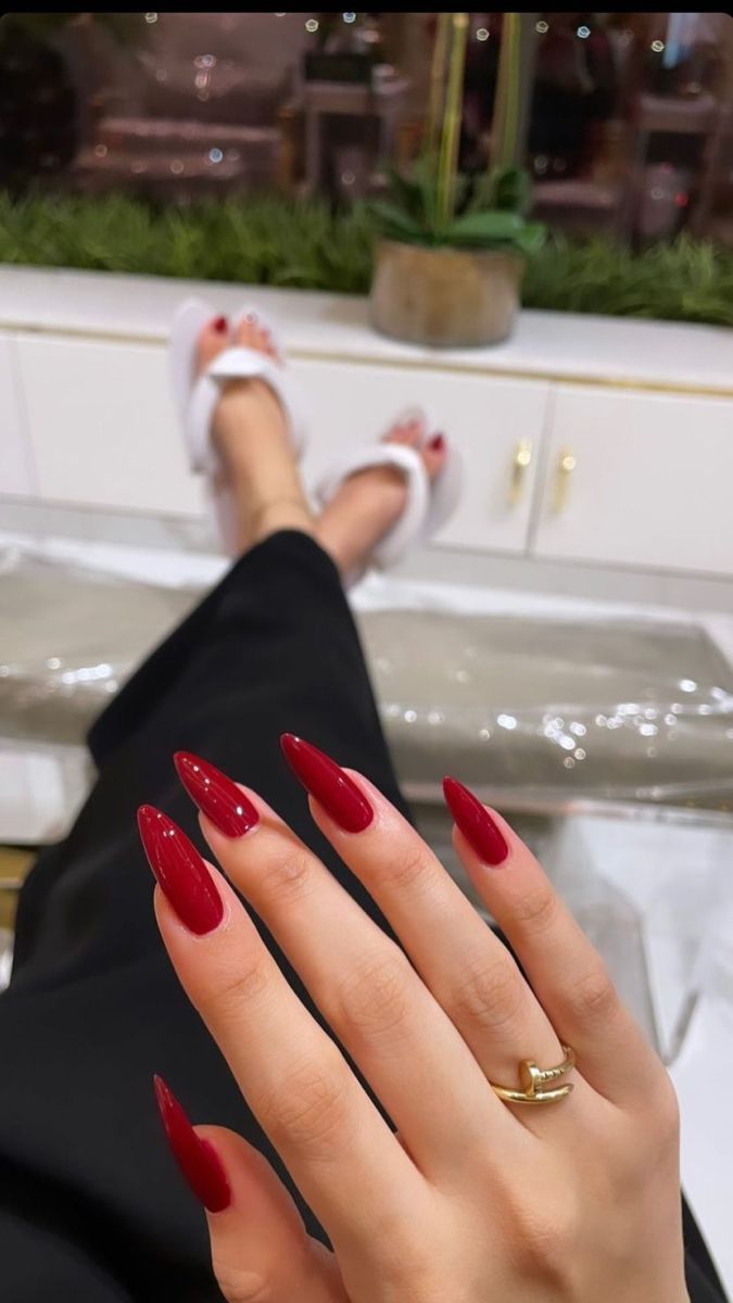 Kutek Disney, Red Acrylic Nails, Nagel Tips, Smink Inspiration, Makijaż Smokey Eye, Almond Acrylic Nails, Burgundy Nails, Thanksgiving Nails, Red Nail