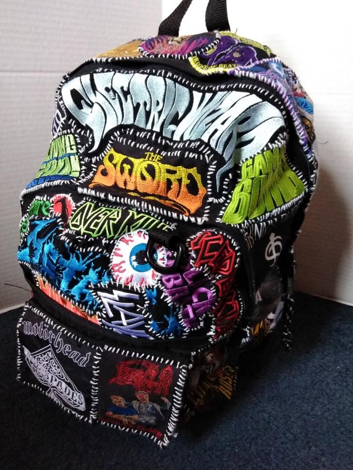 Grunge Backpack, Punk Fashion Diy, Patch Pants, Crust Punk, Punk Patches, Battle Jacket, Diy Vetement, Estilo Punk, Punk Outfits