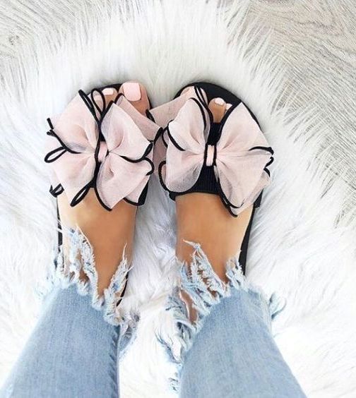 ✨ Bows Outfit, Shoes With Bows, Look Grunge, Shoe Closet, Trend Fashion, Crazy Shoes, Shoe Obsession, Shoe Lover, Style Outfits