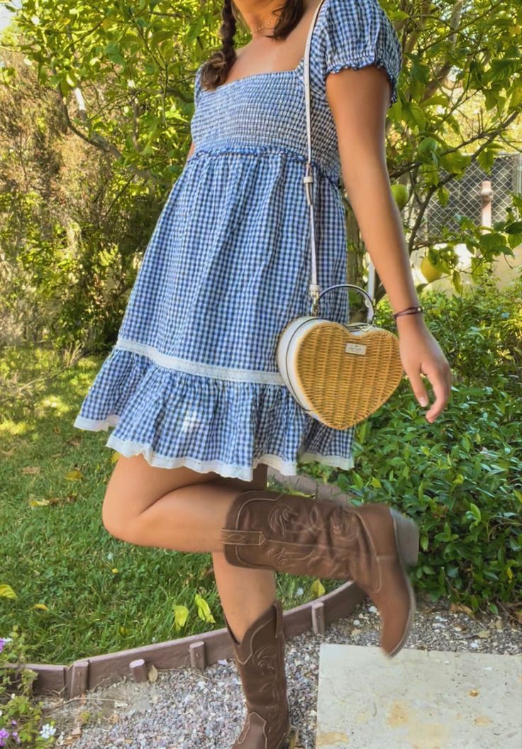 Blue gingham mini dress with brown cowgirl boots Cowboy Boots Outfit Women, Boots Outfit Brown, Women Cowgirl Boots, Summer Outfit Women, Picnic Outfit Summer, Spring Outfit Women, Country Girl Aesthetic, Dress Picnic, Urban Outfitters Summer