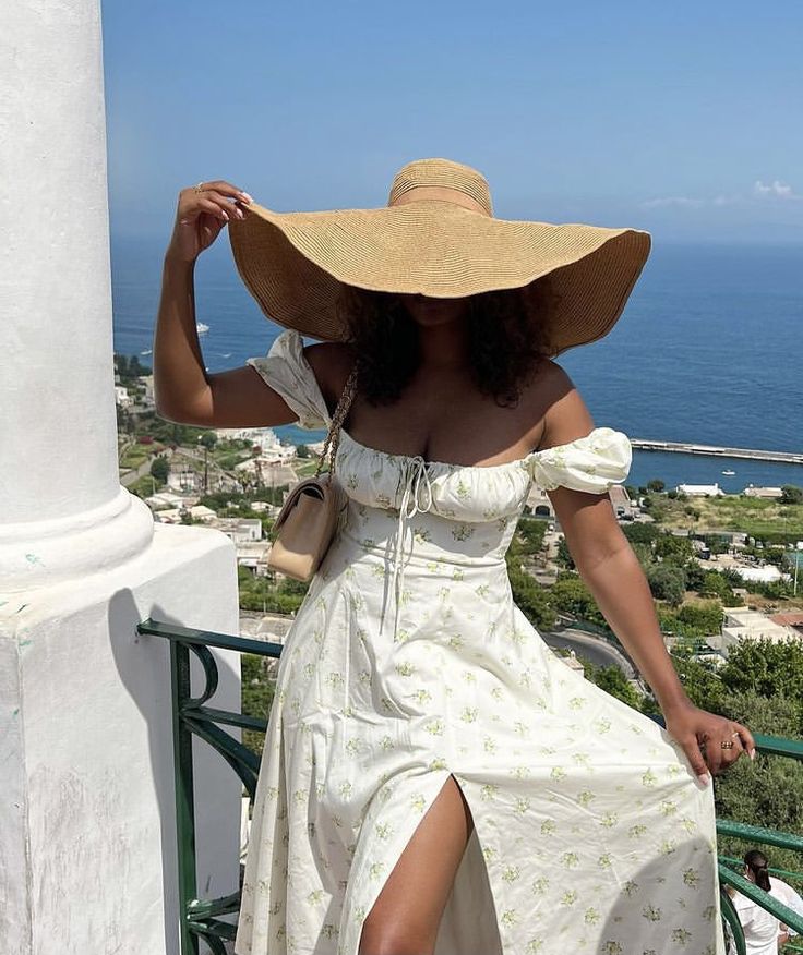 Panama Outfit Ideas, Panama Hat Outfit, Solo Vacation, Panama Travel, Outfits With Hats, Vacation Outfits, Luxury Lifestyle, Panama, Beach Vacation