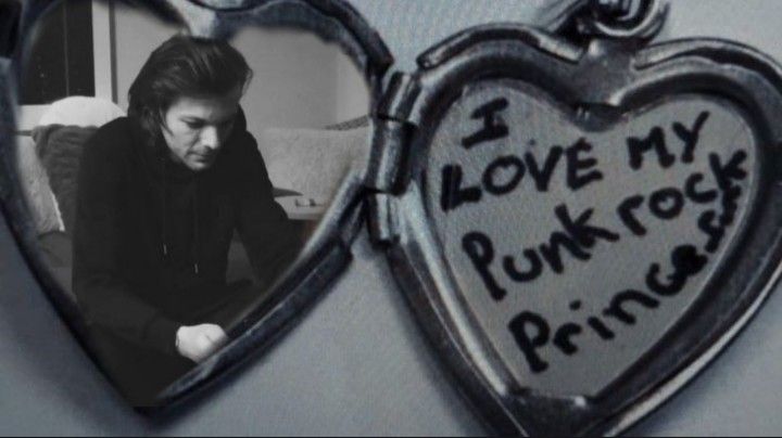 i love my punk rock heart keychain with an image of the band's guitarist