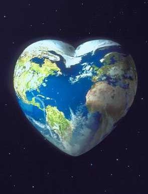 the earth is in the shape of a heart with text reading,'buongigono mondo ciau '