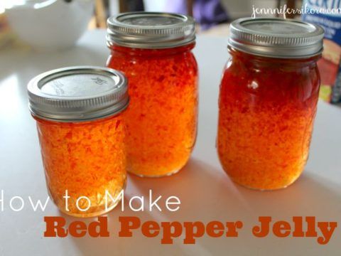 Pepper Jellies, Green Pepper Jelly, Red Pepper Jelly Recipe, Pepper Jelly Recipes, Red Pepper Jelly, Wheat Crackers, Easiest Recipes, Canning Vegetables, Wheat Thins