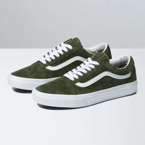 Pig Suede Old Skool Shoe Vans Verdes, 23 Outfit, Suede Vans, Vans Suede, Green Vans, Grape Leaf, Men's Vans, Everyday Shoes, Swag Shoes