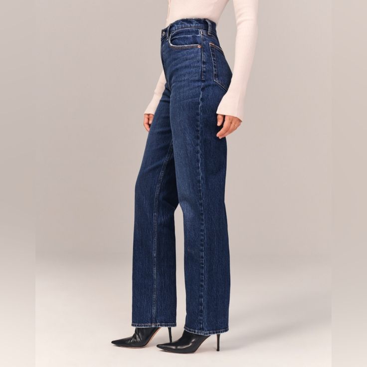 Size 26 Short, Curve Love Vintage Denim On-Trend 90's-Style Ultra High Rise Straight Jeans In Our Signature Curve Love Fit With Built-In Stretch For Superior Comfort Featuring Our Highest Rise That Sits At Your Natural Waist And Looks Great With Your Shirt Tucked Or Untucked. Curve Love Features An Additional 2" Through The Hip And Thigh To Help Eliminate Waist-Gap. With Refined Details And A Vintage Feel From Top To Bottom, This Style Features A Full-Length Leg, Dark Wash And Clean Hem. Pocket High Waisted Jeans Straight Leg, Bootcut High Waisted Jeans, Dark Blue Straight Leg Jeans, Dark Wash Straight Leg Jeans, Mid Rise Wide Leg Jeans, Dark Wash Straight Leg Jeans Outfit, Dark Wash Jeans For Work, Women’s Jeans, Denim Shirt Outfit Fall