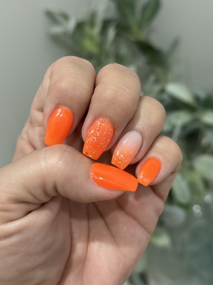 Orange summer nails 🧡 Hoco Nails For Orange Dress, Orange Nails Simple, Orange Hoco Nails, Nails For Orange Dress, Orange Sparkle Nails, Cheer Nails, Orange Summer Nails, Basketball Nails, Sparkly Nail Designs