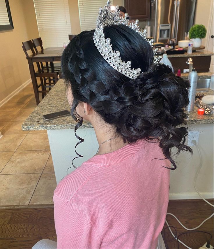 Sweet 15 Hairstyles, Sweet 16 Hairstyles, Quince Hairstyles For Long Hair, Hair Quince, Hairstyles With Crown, Quince Hairstyles With Crown, Hoco Hair Ideas Updo Hairstyle, Quinceanera Hairstyles, Quince Hairstyles