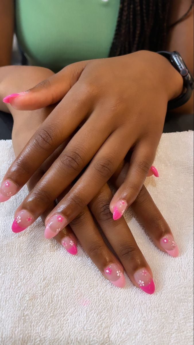 Back To School French Tip Nail Ideas, Kids Valentines Nail Art, Nails For End Of School Year, Birthday Nails Short Squoval, Short French Tip Summer Nails, Cute Nails For Kids 9-10 Summer, Cute Back Too School Nails, Nail Designs For 10 Year, Kids Back To School Nails