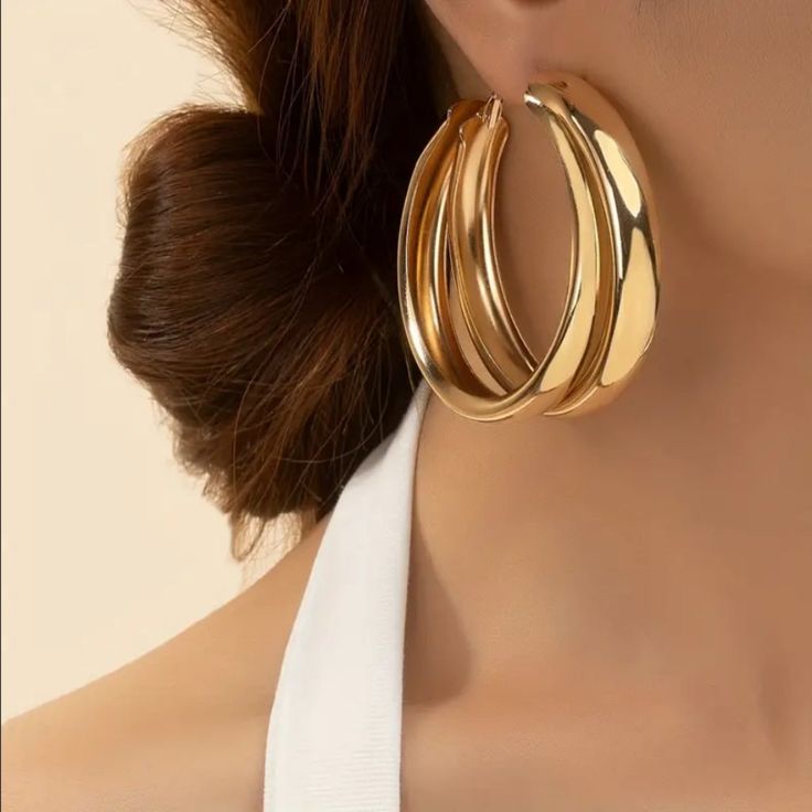 Brand New Women's Chunky Gold Double Row Hoop Earrings Genuine 14k Gold Plated 925 Sterling Silver (Stamped) 2.75" Tall .75" Wide Comfortable & Lightweight Retail Price $350 Buy With Confidence From A Trusted Seller With A 99%+ Feedback Rating! A0149 (Id-892-) Big Dangly Earrings, Chunky Gold Jewelry Earrings, Gold Jewelry Hoops, Big Chunky Earrings, Gold Hoops Chunky, Chunky Hoop Jewelry, Chunky Hoop Earrings As A Gift, Chunky Small Hoop Jewelry, Chunky Metal Hoop Earrings As A Gift