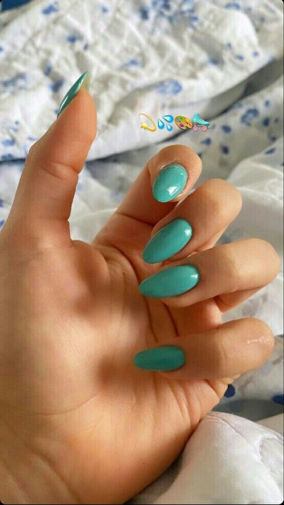 Teal Acrylic Nails, Nails Details, Acrylic Nails Almond Shape, Teal Nails, Retro Nails, Gel Nails Diy, Almond Acrylic Nails, Oval Nails, Xmas Nails