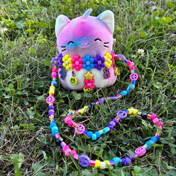 5" kittycorn squishmallow comes with a matching kandi harness necklace so you can dance the night away with your lil rave buddy Squishmallow Necklace, Kandi Necklace Ideas, Kandi Harness, Scenecore Kandi, Alt Diys, Kandi Necklaces, Harness Necklace, Kandi Jewelry, School Chromebook