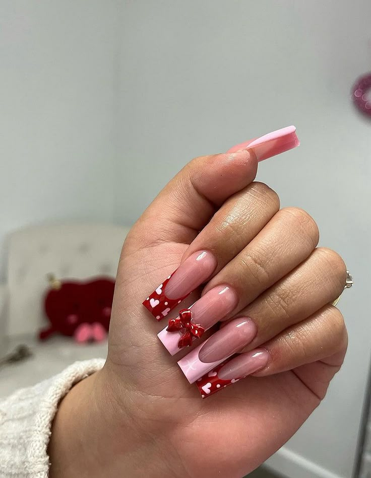 Red And Pink French Tip Nails, Bow Nail Art Designs, Red French Nails, Beginner Nail Designs, Bow Nail Designs, Nail Shapes Square, Bow Nail Art, Bow Nail, Nagel Tips