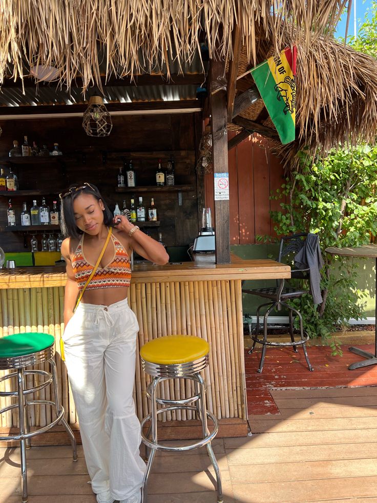 Zoo Outfit Black Women, Island Girl Outfit Black Women, Vacation Outfits Black Women Tropical, Cute Bbq Outfits Summer, Zoo Date Outfit, Zoo Outfit Summer, Cuba Outfit, Zoo Outfit, Tropical Outfits