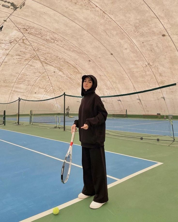 Modest Tennis Outfit, Muslim Sportswear, Hijabi Workout Outfits, Hijabi Sports Outfit, Modest Sporty Outfits, Hijab Sport Style, Hijab Gym Outfit, Modest Gym Fits, Hijab Sport Outfit