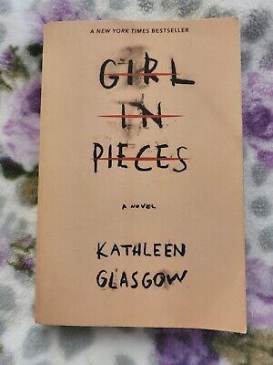 a book with the title girl in pieces written on it